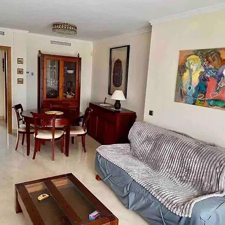 Family Friendly 2 Bedroom And 2 Bathroom Near The Beach Benalmadena